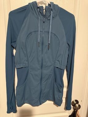 Lululemon Dance Studio Jacket Hooded Size 8  Athletic Zip Jacket